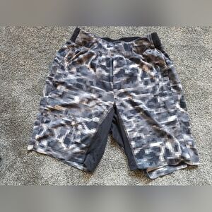 Lululemon THE Short 9" Inseam w/ Liner Digital Black Gray RARE Print Mens Small